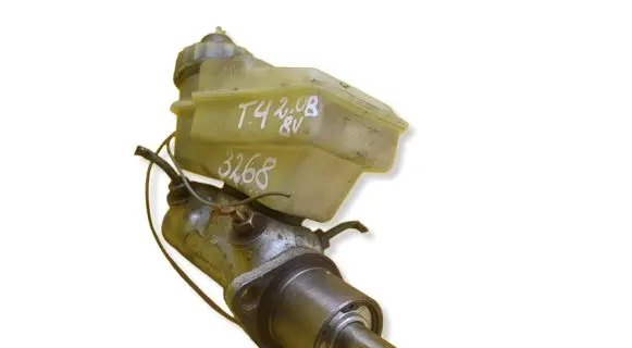 Volkswagen Transporter - Caravelle T4 Master brake cylinder 701611303