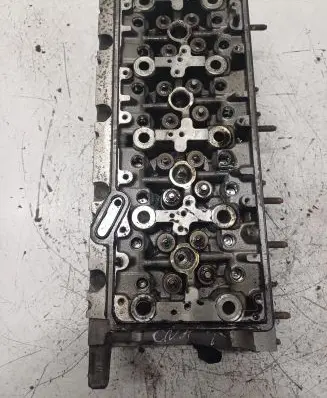 Volkswagen PASSAT B7 Engine head 04L103373E