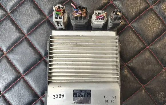 Toyota RAV 4 (XA30) Fuel injection control unit/module 8987120080 1310001562
