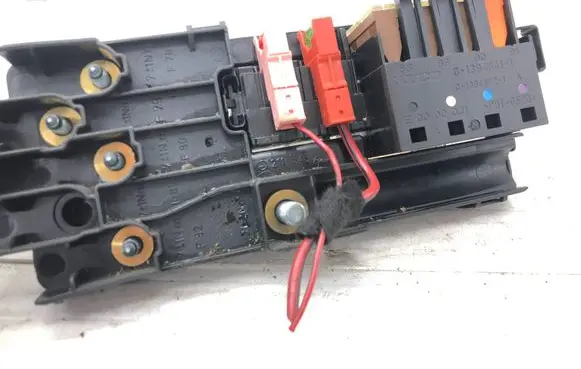Mercedes-Benz ML W164 Fuse module A2115452601