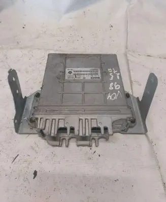 Chrysler Grand Voyager III Engine control unit/module P04686660AD 0281001333