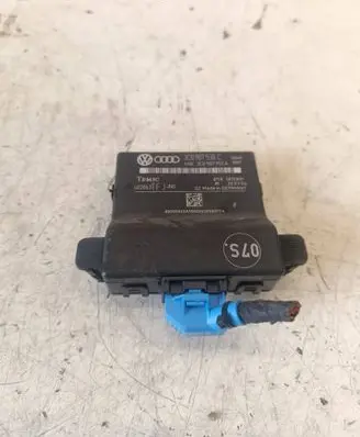 Volkswagen PASSAT B6 Gateway control module 3C0907530C 402063 3C0907951A