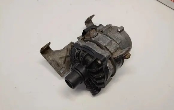 BMW 7 F01 F02 F03 F04 Electric auxiliary coolant/water pump 11517587374