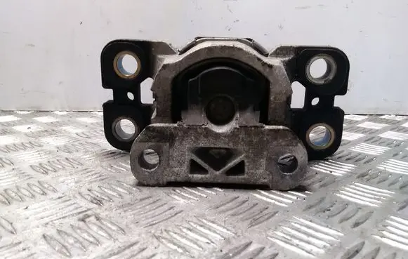 Volvo S80 Engine mount bracket 6G927M121NC