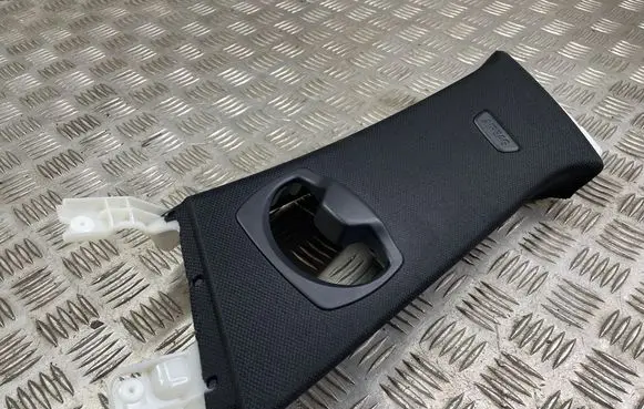 BMW 4 F32 F33 (B) pillar trim (bottom) 7276893