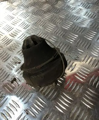 Volvo XC70 Engine mount bracket 9485551