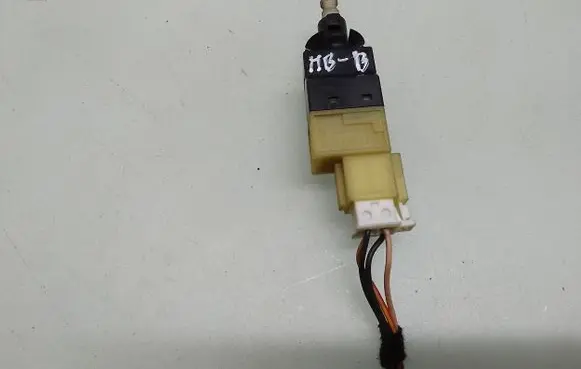 Mercedes-Benz B W245 Brake pedal sensor switch A0015456709