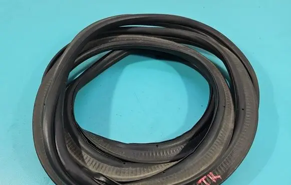 Skoda Kamiq Seal rubber (tailgate) 658827705 IMPRK1544937