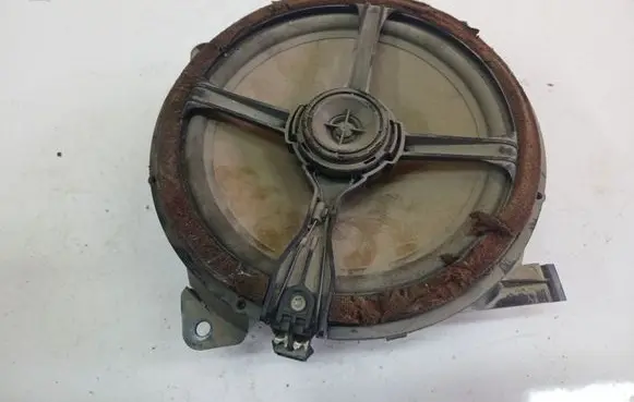 Volvo S60 Front door speaker 8633574