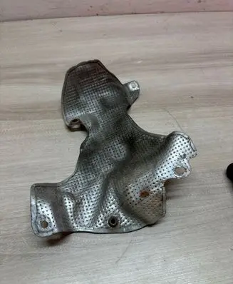 Other engine bay part