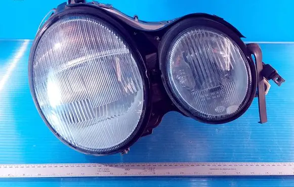 Mercedes-Benz E W210 Headlight/headlamp 14434600