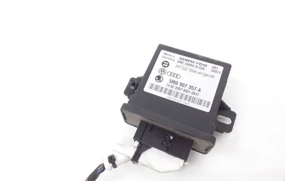 Volkswagen Touran I Light module LCM 5M0907357A 5WK49172A