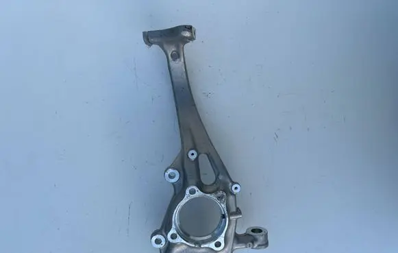 Audi A4 S4 B9 Front wheel hub spindle knuckle 8W0407560 8W0407254F 8W0407254