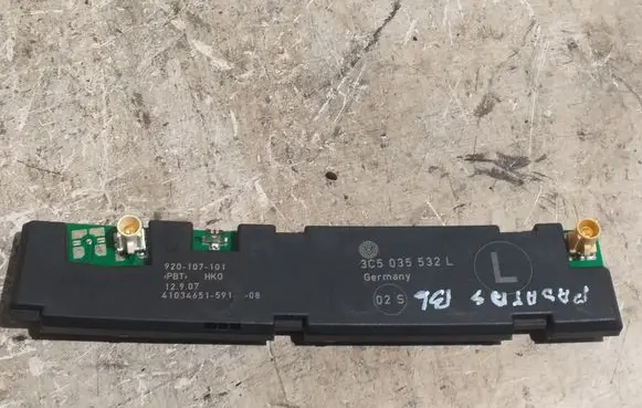 Volkswagen PASSAT B6 Antenna control unit 3C5035532L