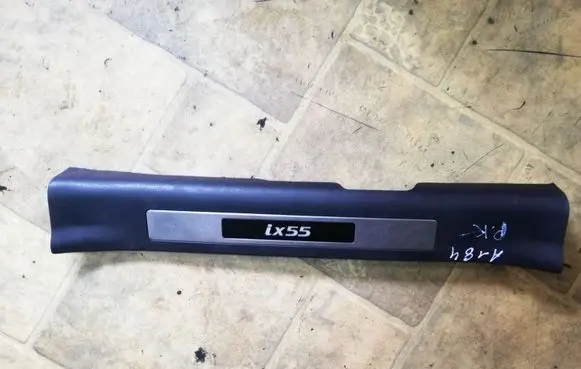 Hyundai ix 55 Other sill/pillar trim element 858713J000