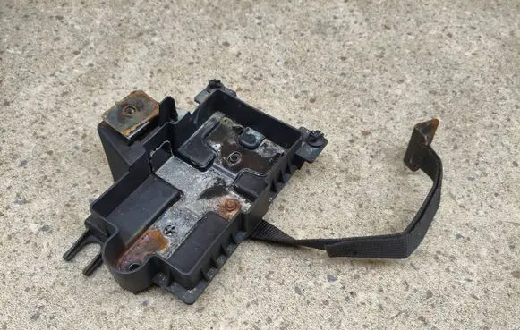 Ford Explorer VI Battery box tray L1MB10723 E150K