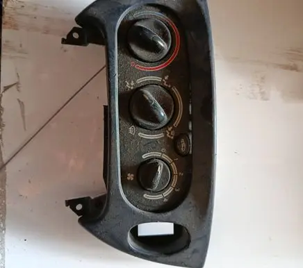 Renault Megane II Climate control unit 655738N A52CHHG 100839