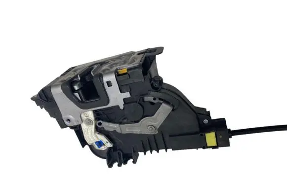 Mercedes-Benz V Class W447 Front door lock A4477200235 4477200235
