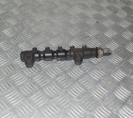 Citroen C4 I Fuel main line pipe 9654592680