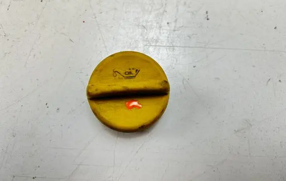 Opel Meriva A Oil filler cap 90412508