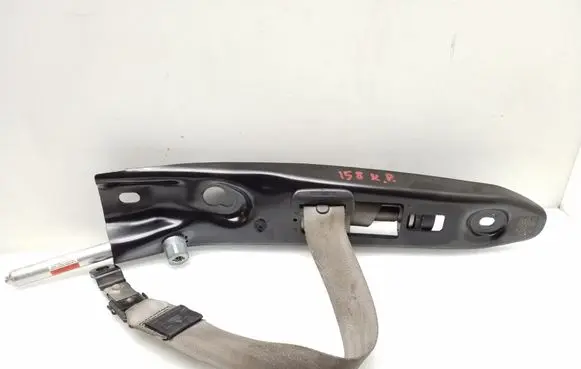 Volvo XC90 Front seatbelt 8686631