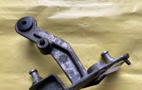 Mercedes-Benz A W169 ABS pump bracket A1694310240