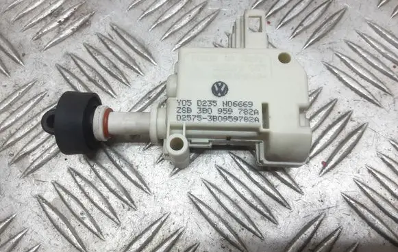 Audi A6 S6 C6 4F Glove box lock 3B0959782A