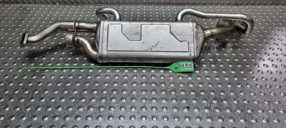 Mercedes-Benz E W212 EGR valve cooler S27698845 A6421401675