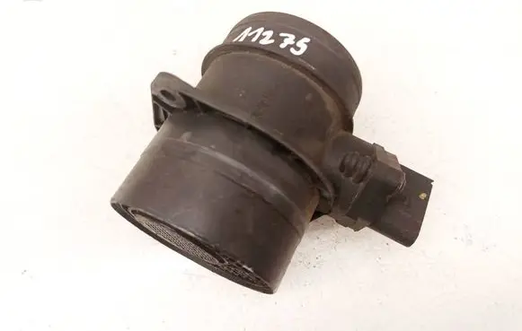 Volkswagen PASSAT B6 Mass air flow meter 0281002461