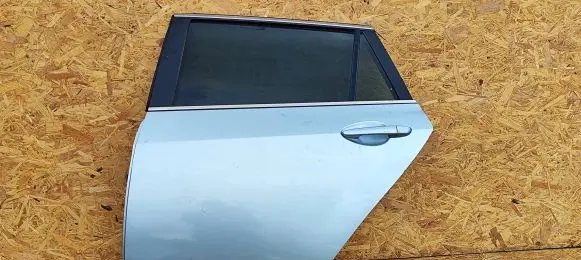 Rear door