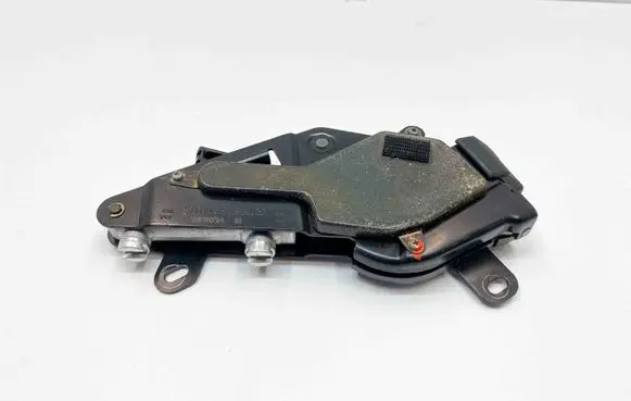 Mercedes-Benz SL R129 Convertible roof main ram cylinder 1298001674 A1298001674