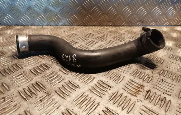 Mercedes-Benz E W211 Engine coolant pipe/hose 2115010882