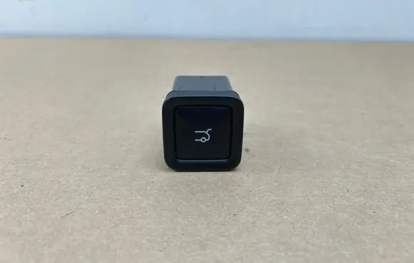 Leapmotor B10 Tailgate opening switch 8013040BA01