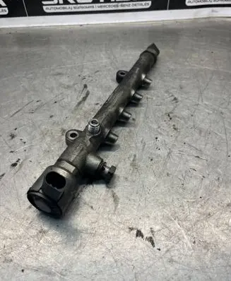 Mercedes-Benz E W212 Fuel main line pipe A6510700495