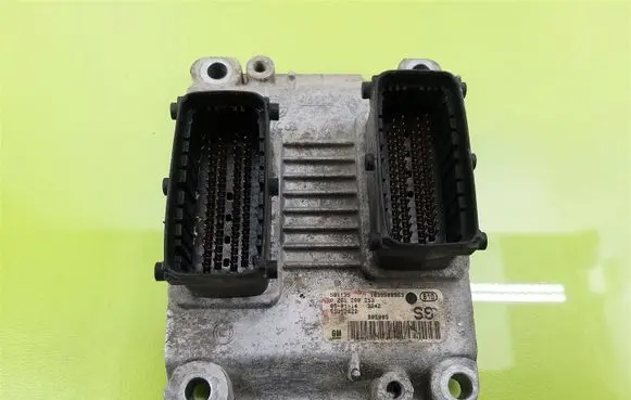 Opel Corsa C Engine control unit/module 0261208523