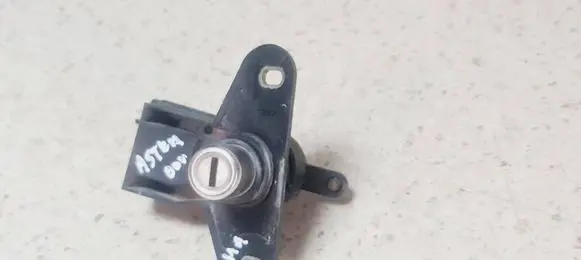 Opel Astra G Tailgate exterior lock 770