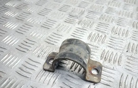 Chevrolet Captiva Sway bar bush bracket, front 