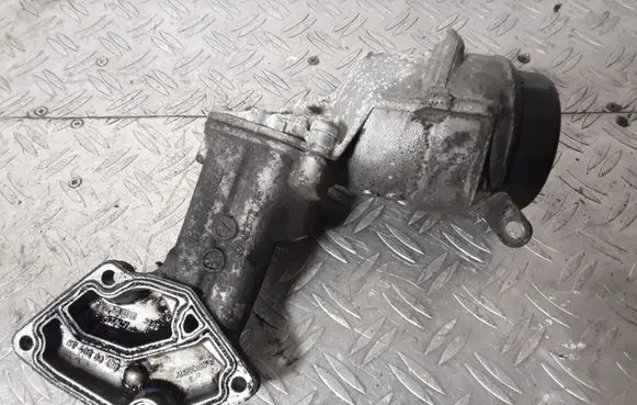 Chrysler 300 - 300C Oil filter mounting bracket 6740273366 6740230490 A6421800010