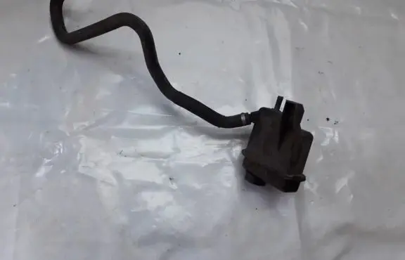 Mitsubishi Space Star Power steering fluid tank/reservoir