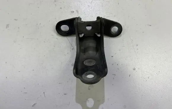 Hyundai ix35 Front door lower hinge 