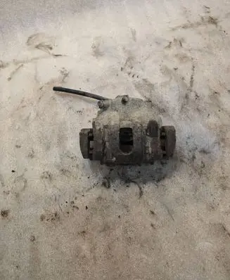 BMW 5 E34 Front brake caliper