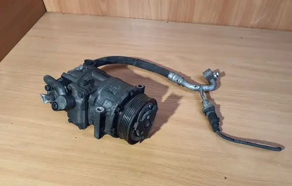 Volkswagen Golf V Air conditioning (A/C) compressor (pump) 1K0820803S