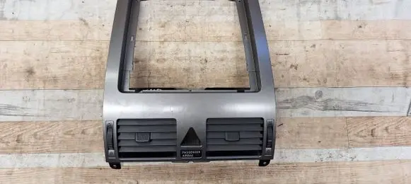 Volkswagen Touran I Dash center air vent grill 1T1819728
