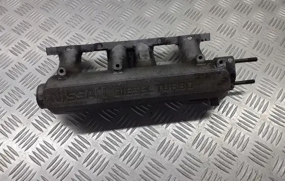 Nissan Primera Intake manifold