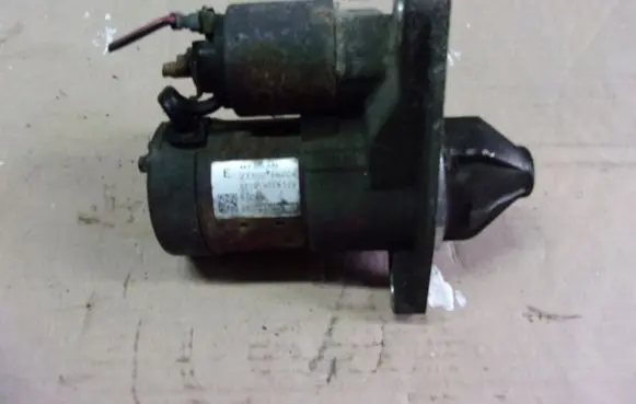 Nissan Tiida C11 Starter motor 23300