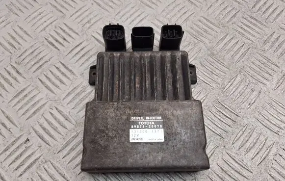Toyota Corolla Verso AR10 Fuel injection control unit/module 8987120070 1310001371