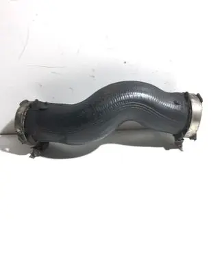 Audi Q7 4L Intercooler hose/pipe 7L8145980