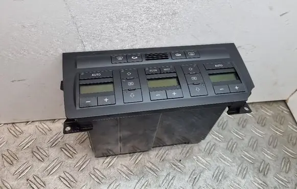 Audi A8 S8 D2 4D Climate control unit 4D0820043M