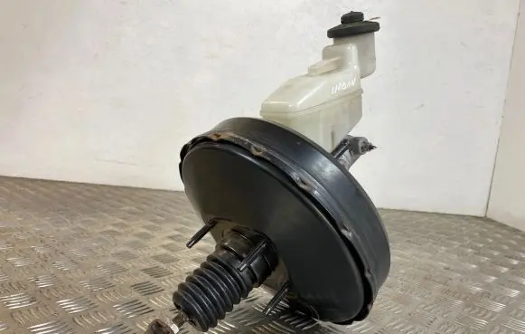 Toyota Urban Cruiser (XP110) Brake booster 13101017850 9C00389