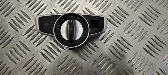 Mercedes-Benz Vito Viano W447 Light switch A2059051810